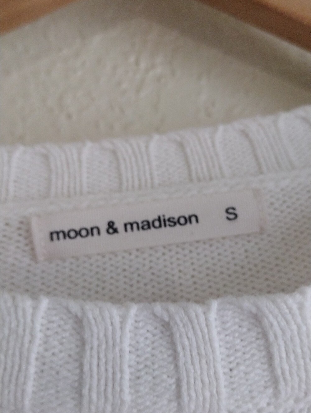 Moon & Madison American Flag Cropped Knit Sweater White Size Small - Picture 5 of 6